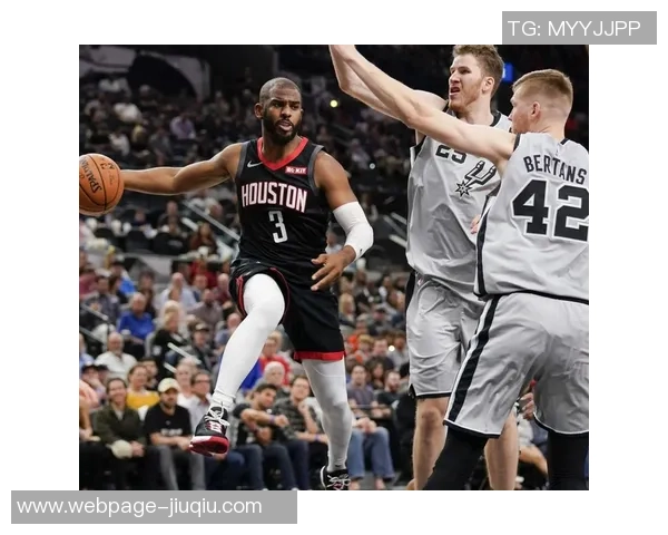 1995年NBA季后赛火箭与马刺的激烈对决回顾与分析